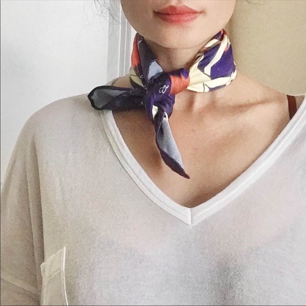 Silk scarf 🧣 Vintage - Picture 3 of 5